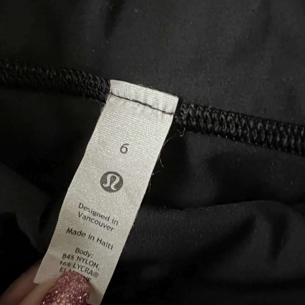 Lululemon fast & free high rise crop leggings, size 6 - Picture 3 of 4